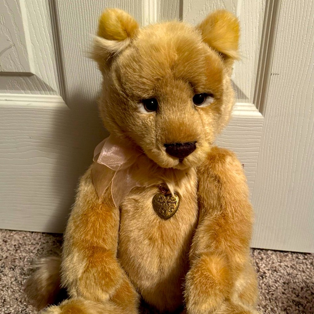Charlie Bears Lyra the lioness